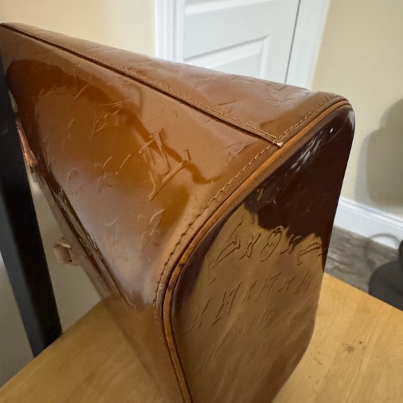 Louis Vuitton Bronze Vernis Houston Tote - Picture 6 of 16